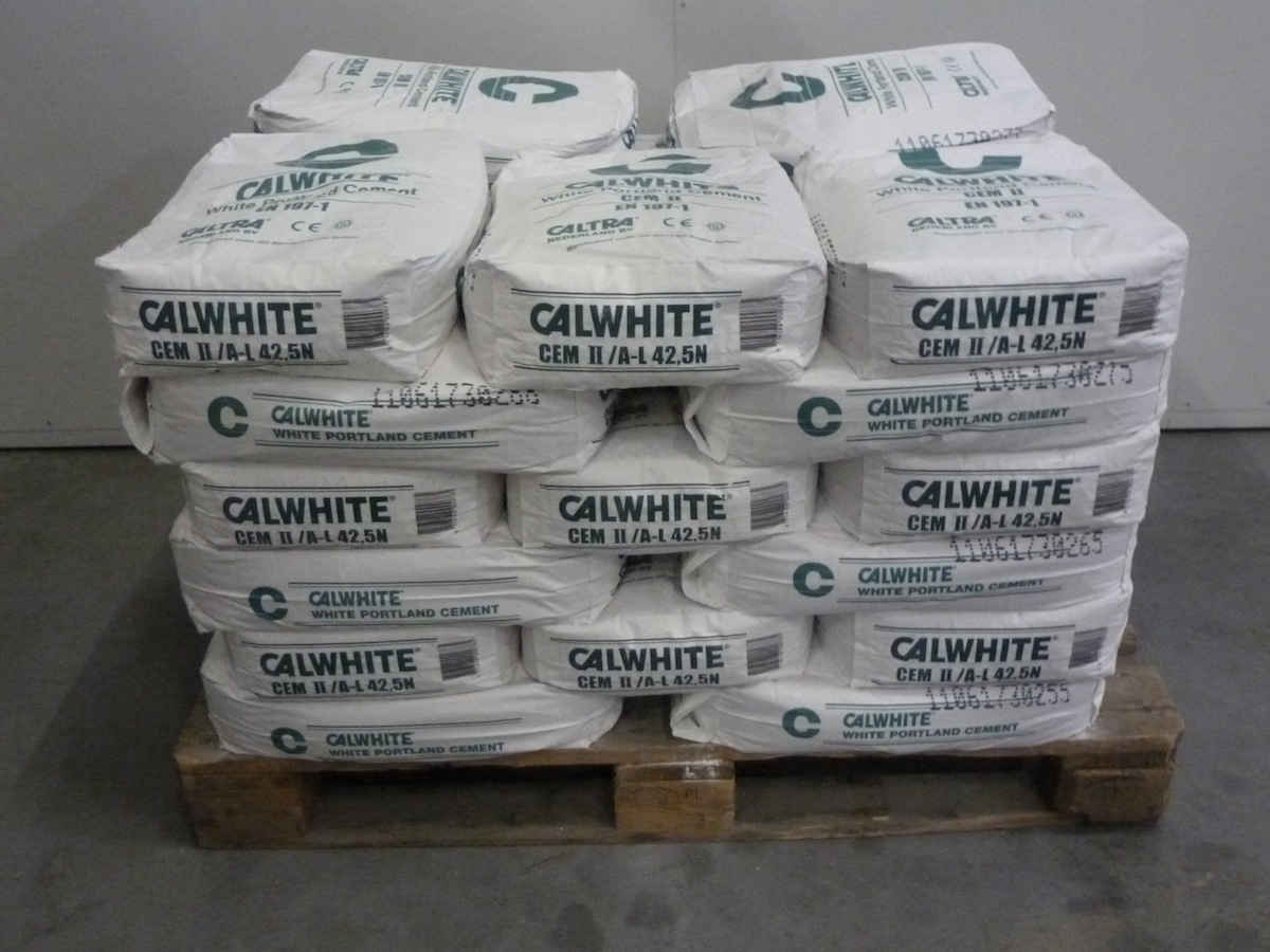 calwhite witte cement portland 20 kg. volle pallet