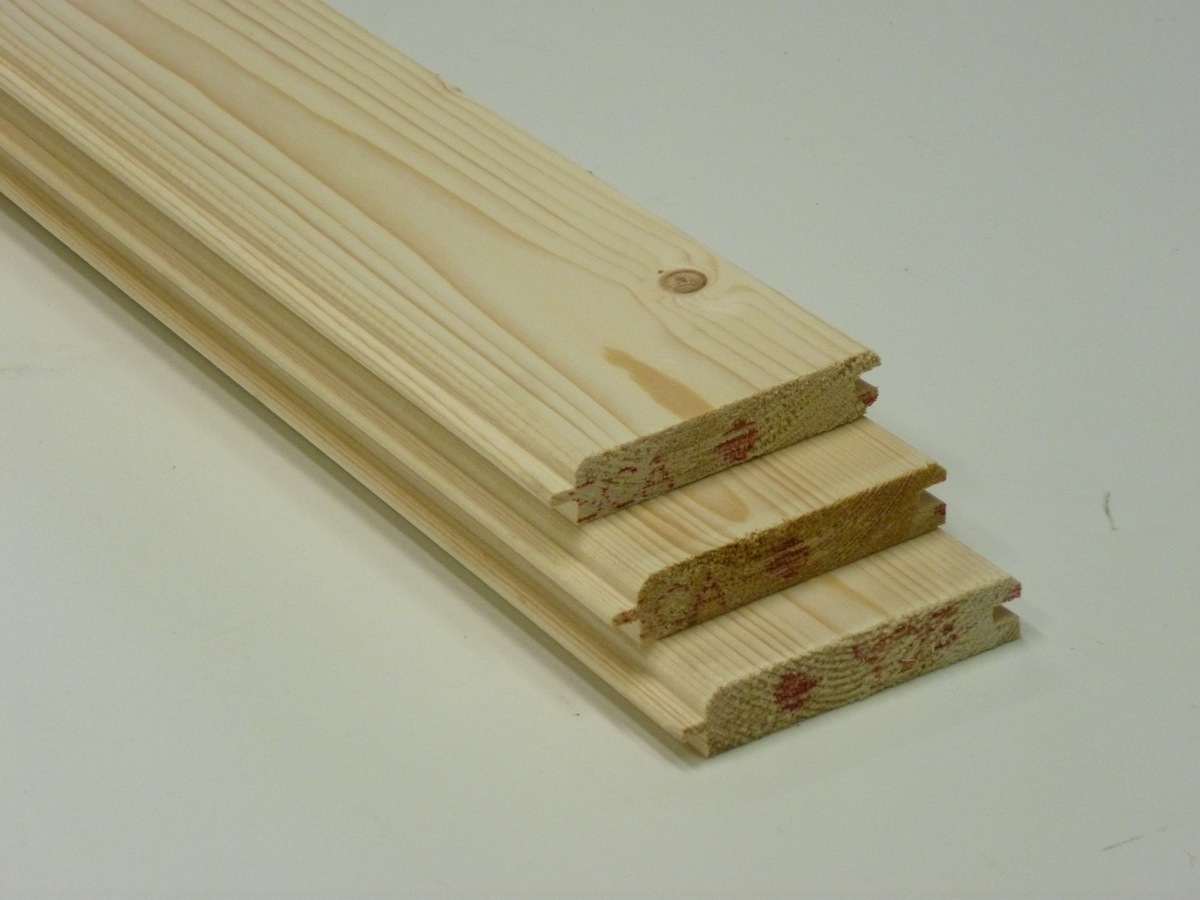 Vuren 22x100 (18x88 netto) puntgroef